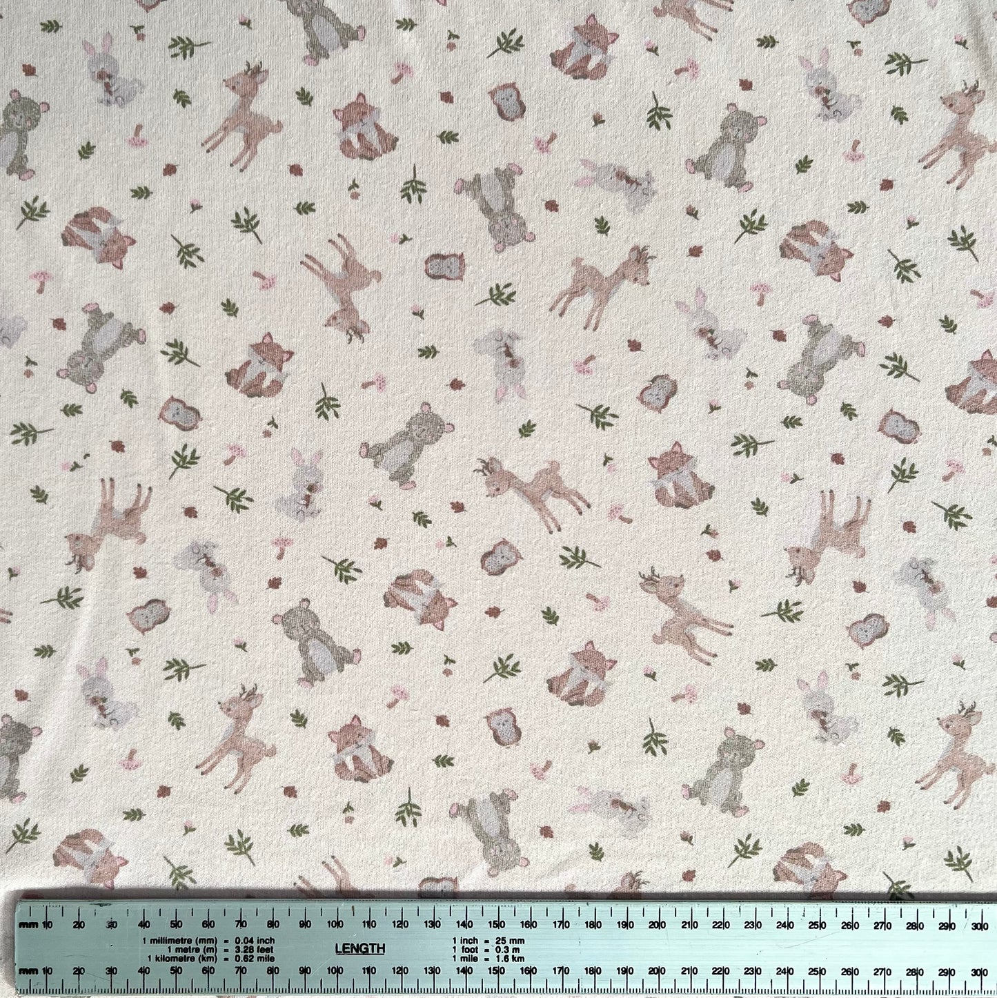 Interlock 30/1 Animalitos Baby Fondo Rosa