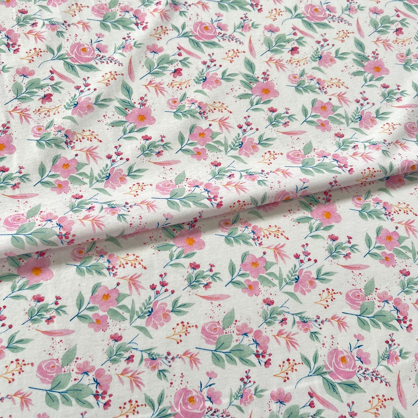 Jersey 30/1 Flores Fondo Rosa