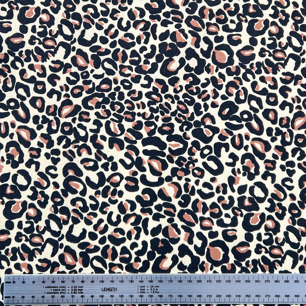 Gabardina Animal Print Beige