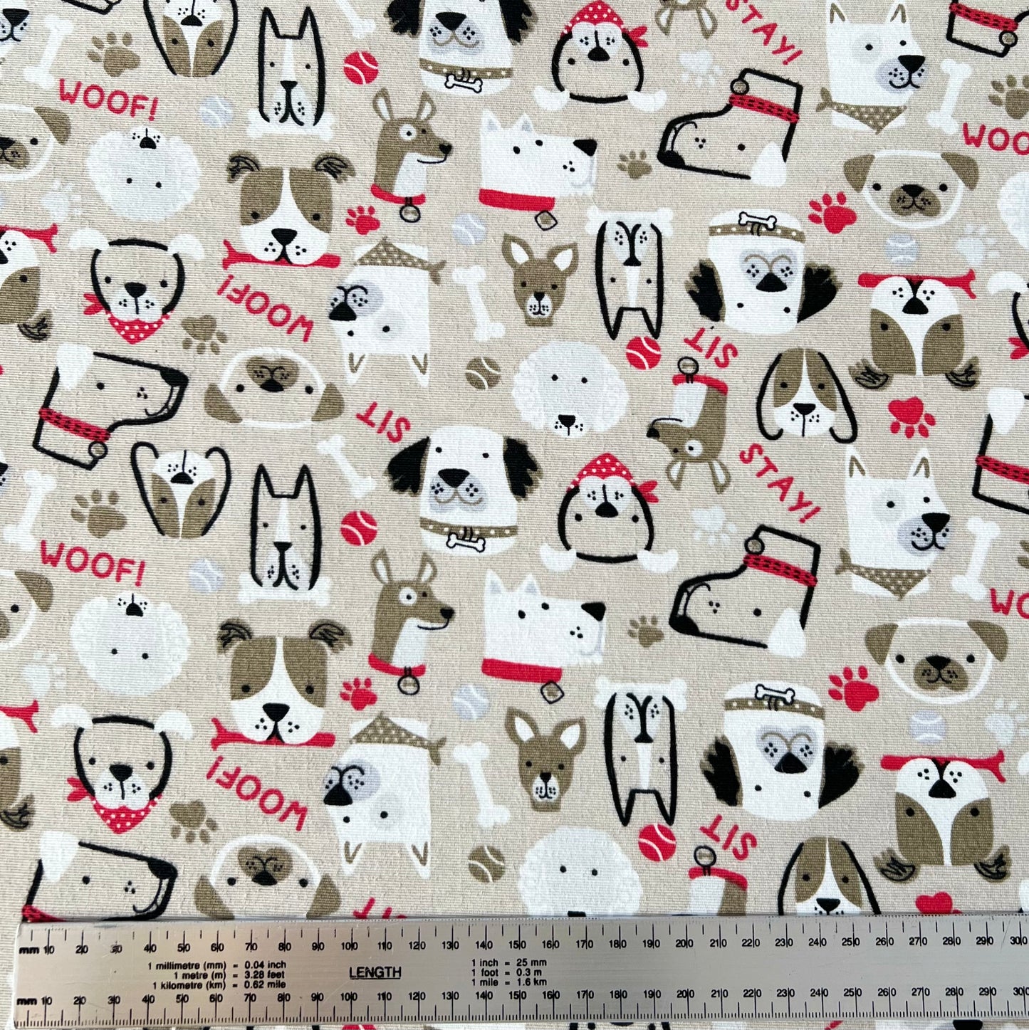 Lona Mascotas Fondo Beige