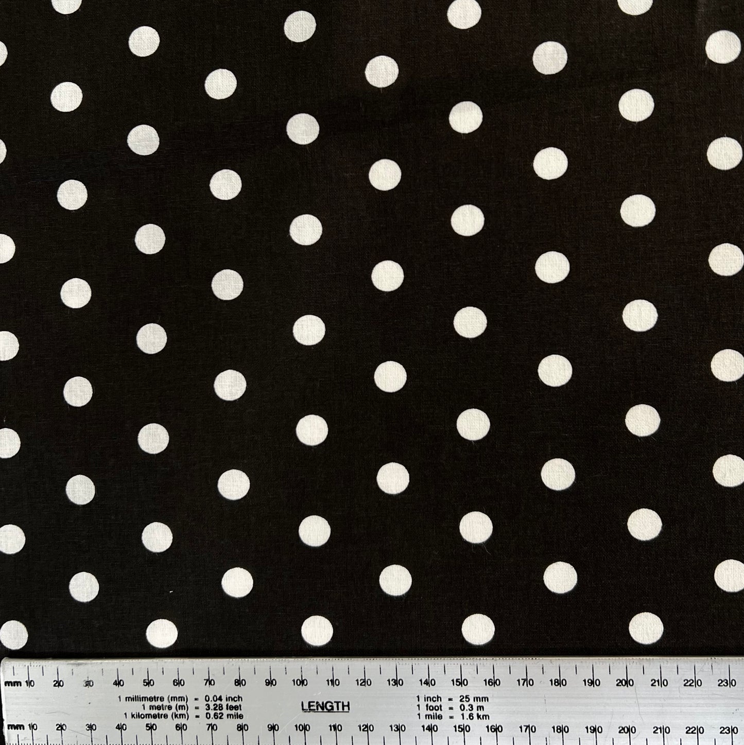 Percal Lunares Negro 140h