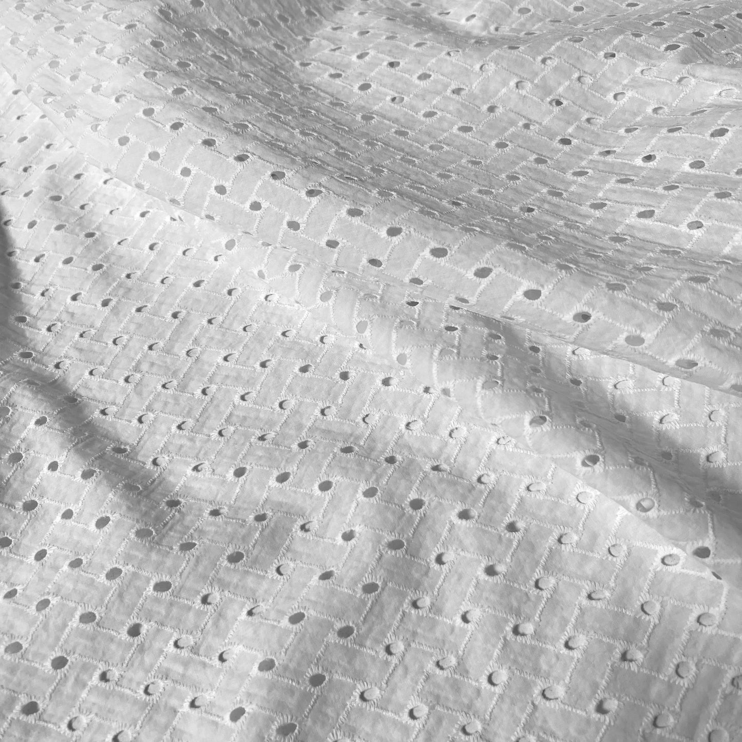 Broderie Geo Off White