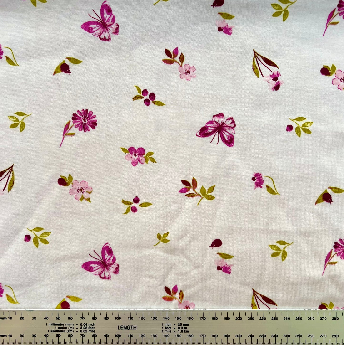 Abercrombie Mariposas Fondo Blanco