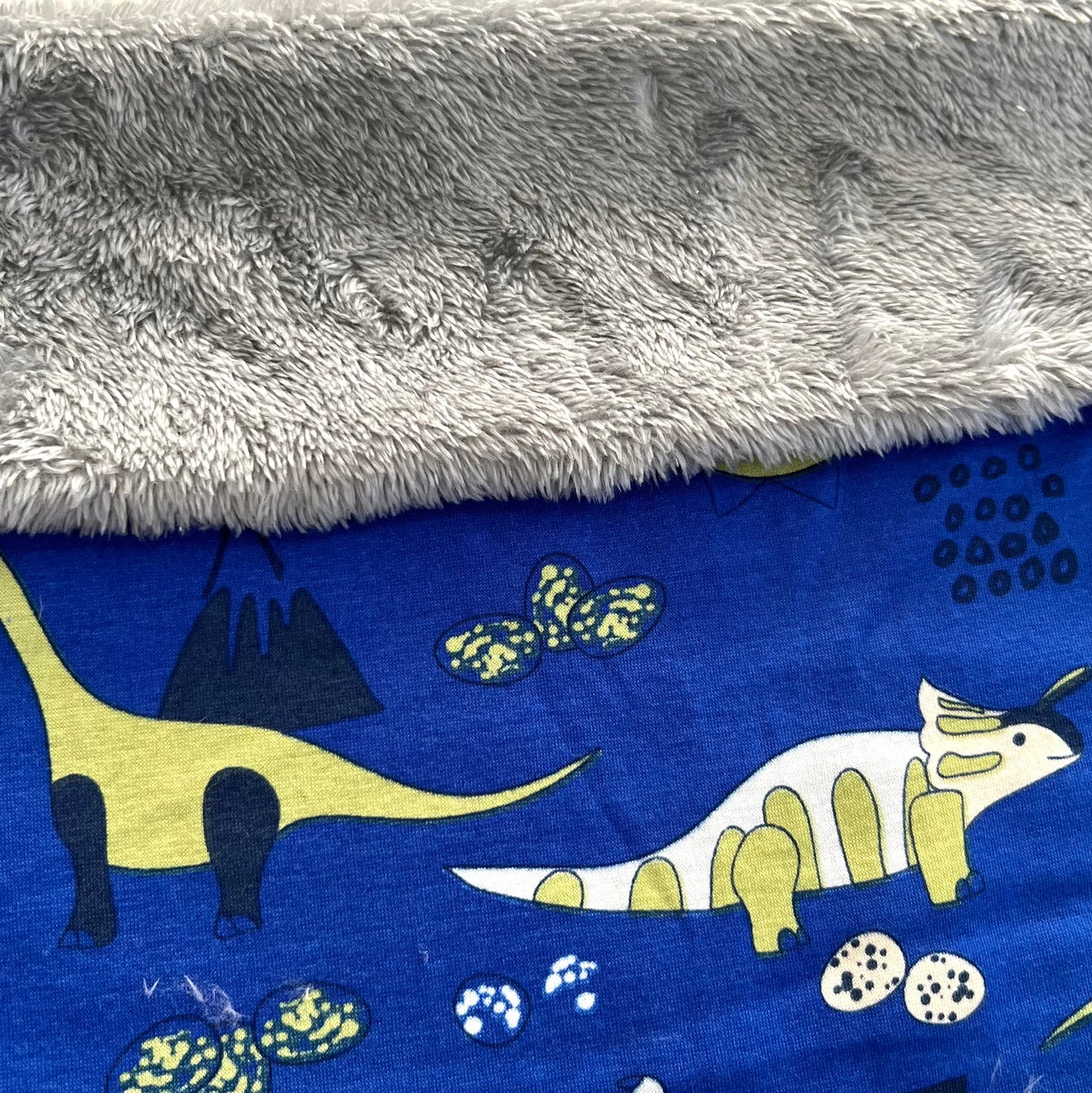 Abercrombie Dinos Fondo Azul