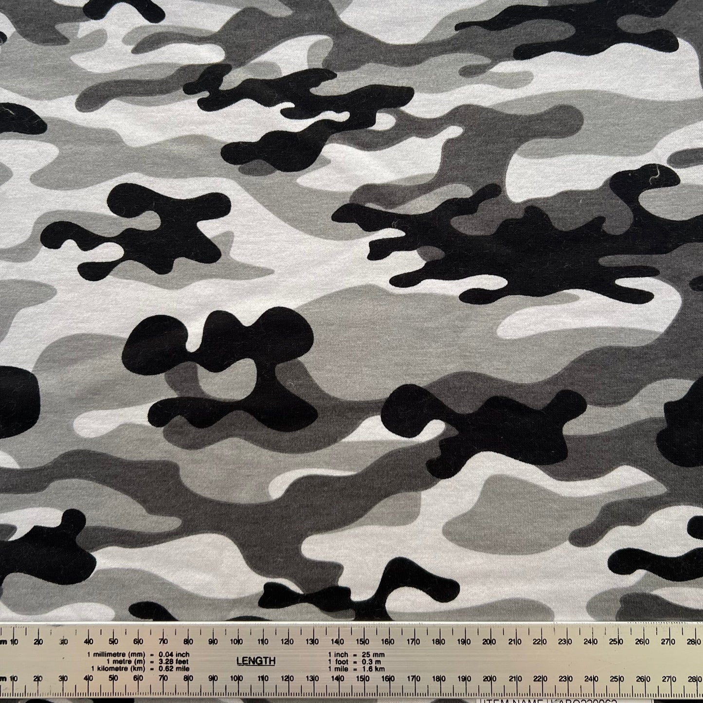 Abercrombie Camuflado Gris