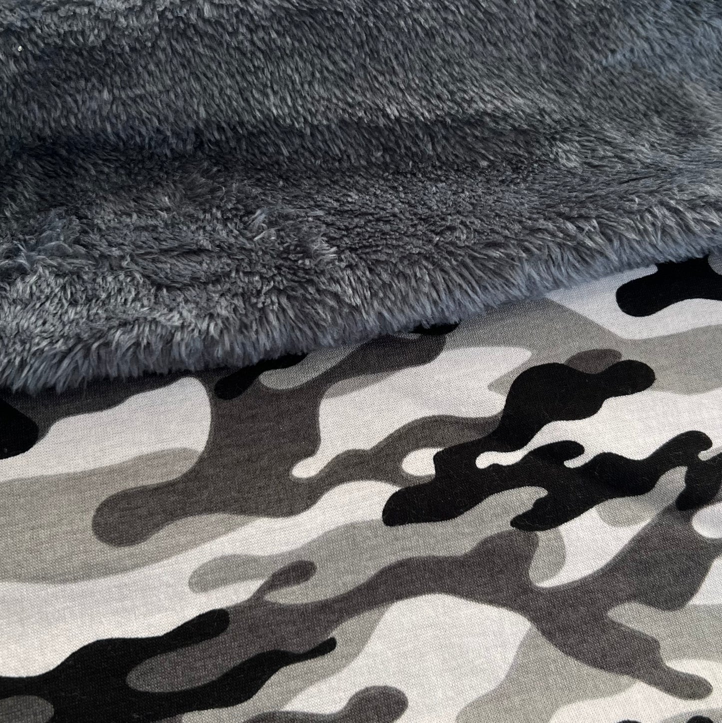 Abercrombie Camuflado Gris
