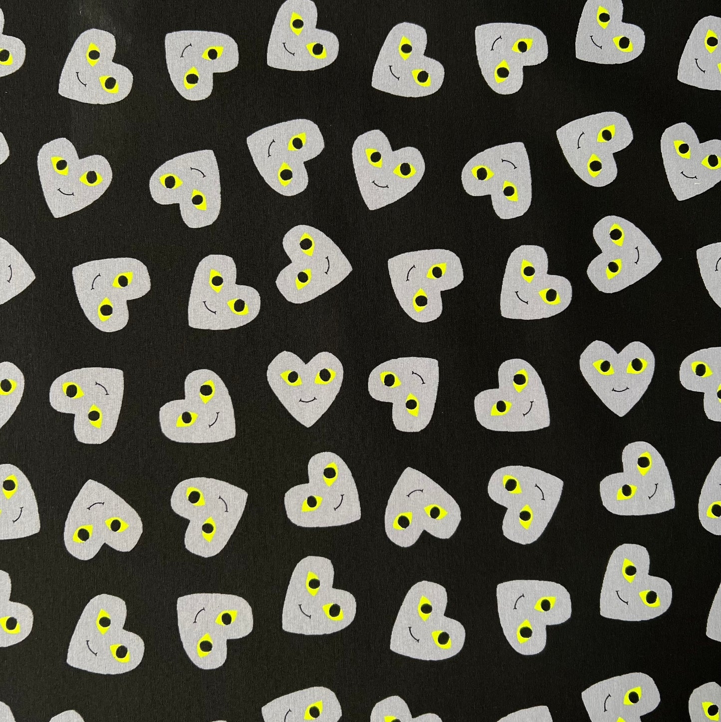 Lona Corazón Fluo Negro