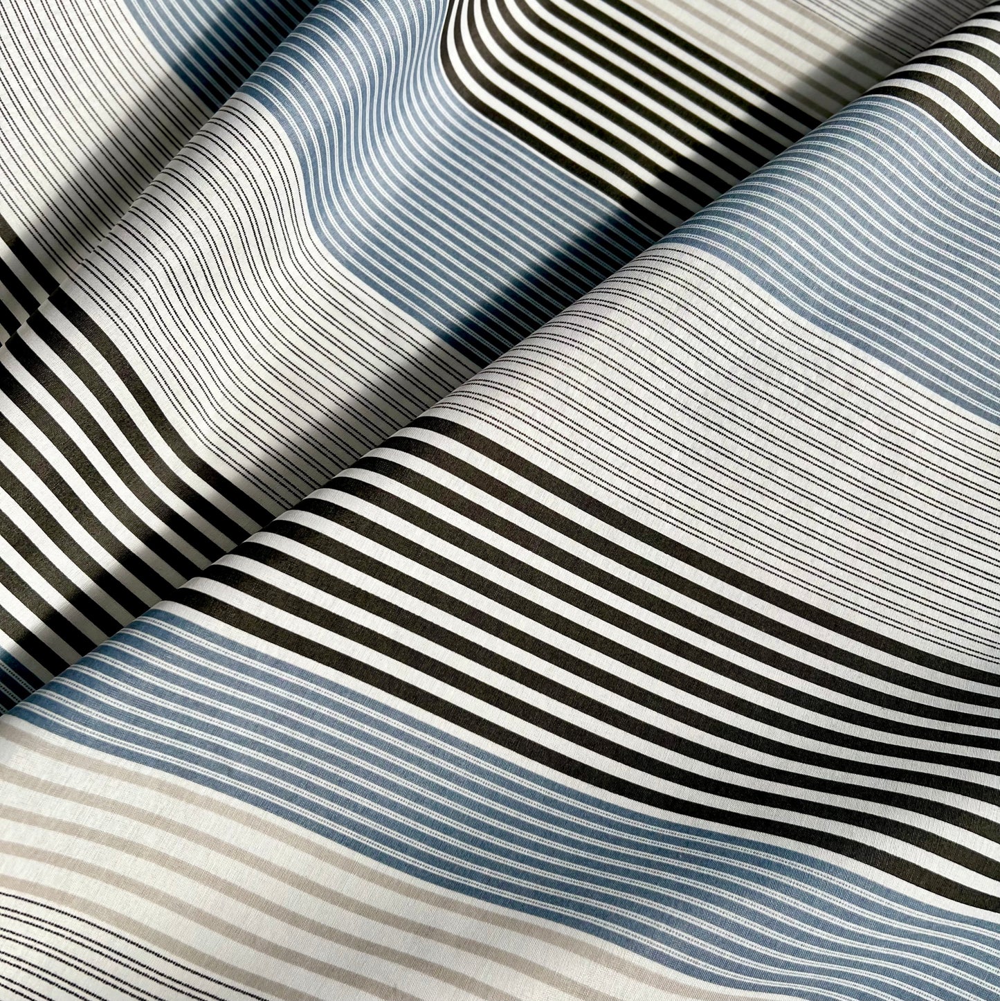 Percalito Raya Azul y Negra 140h
