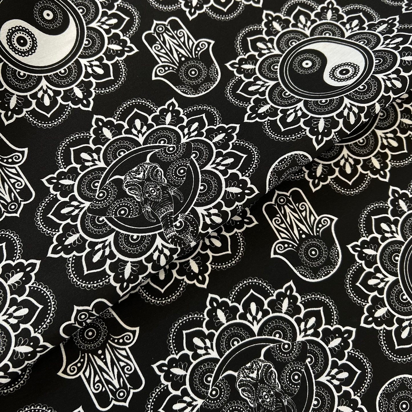 Lona Yin Yang Negro