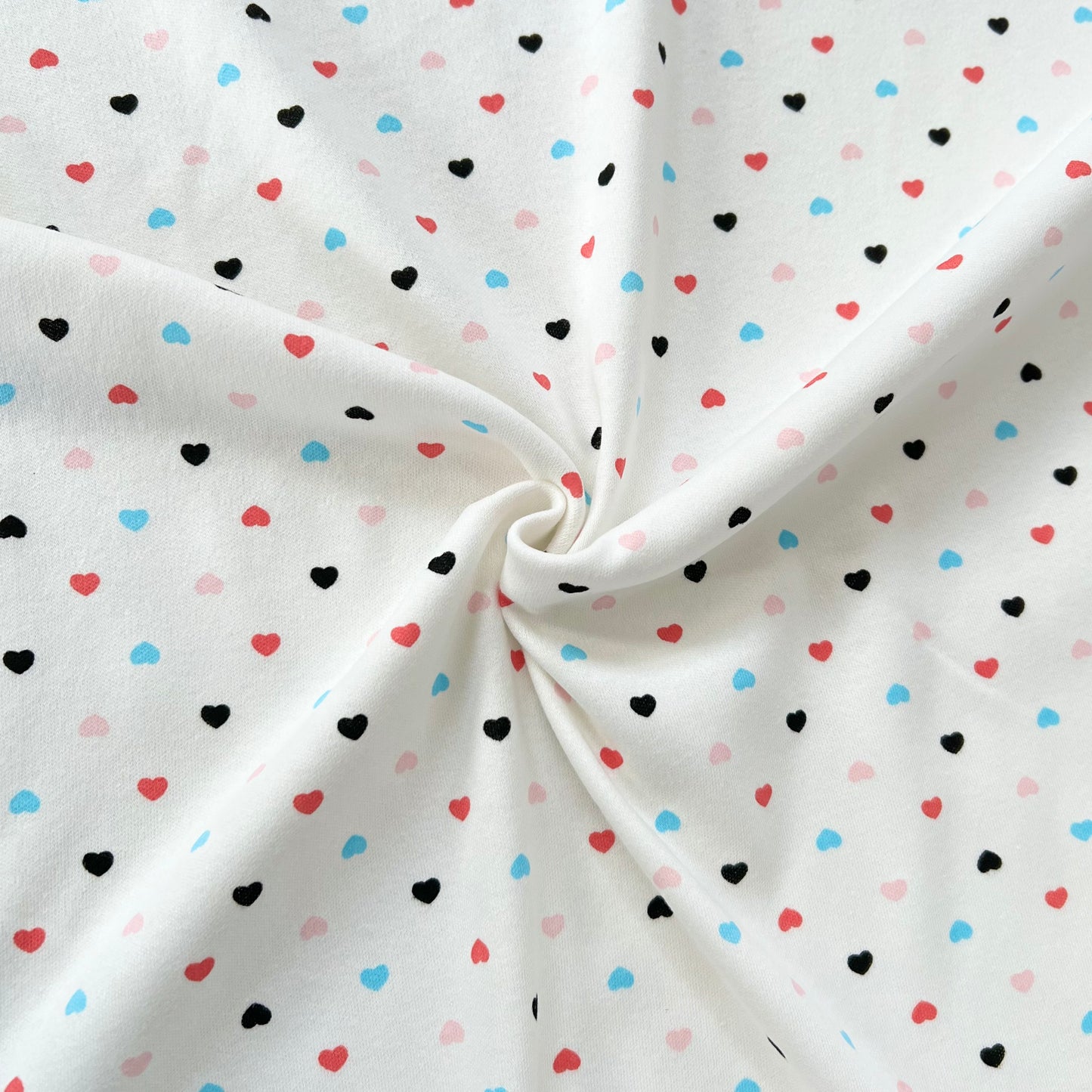 Interlock 30/1 Corazones Fondo Blanco