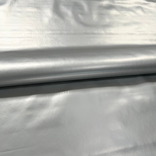 Mantelería Premium Liso Plateado