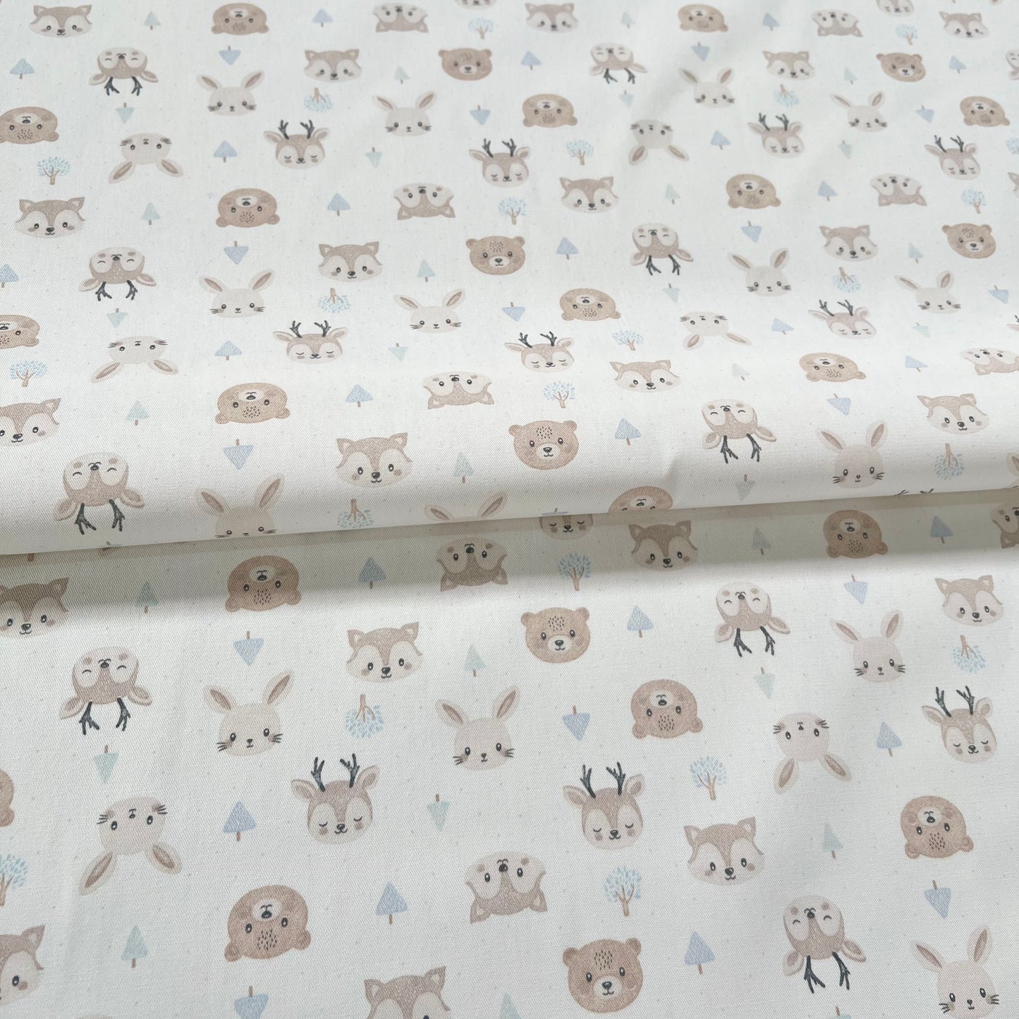 Gabardina Caritas Bosque Celeste