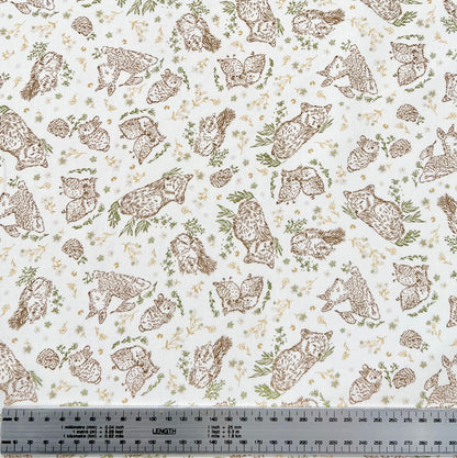 Gabardina Amigos del Bosque Fondo Blanco