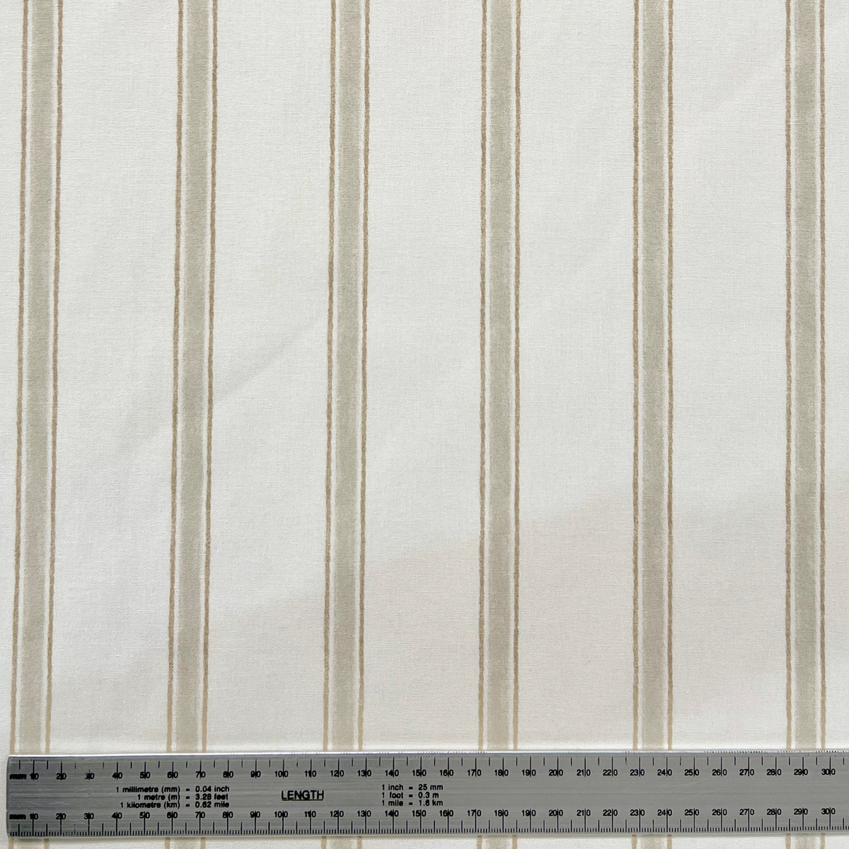 Tusor Rayado Beige 1.50mts