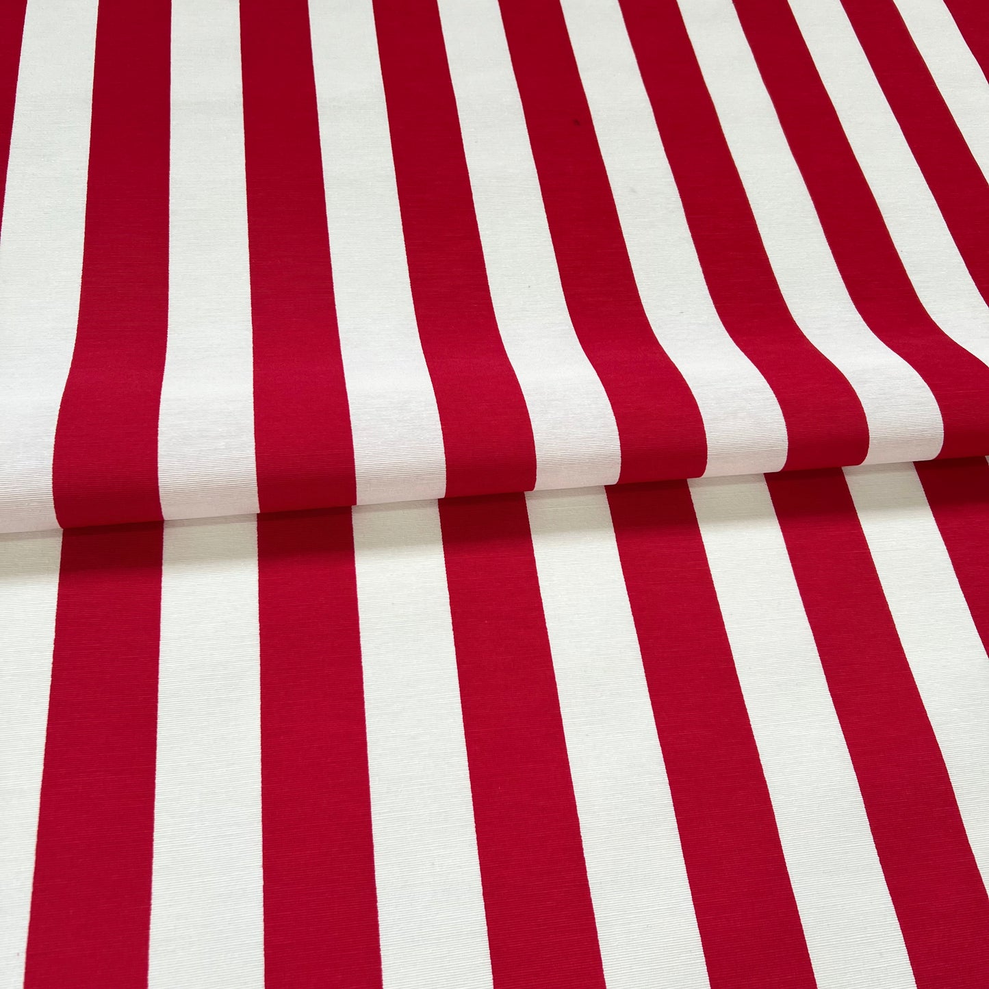 Lona Raya Clásica Rojo