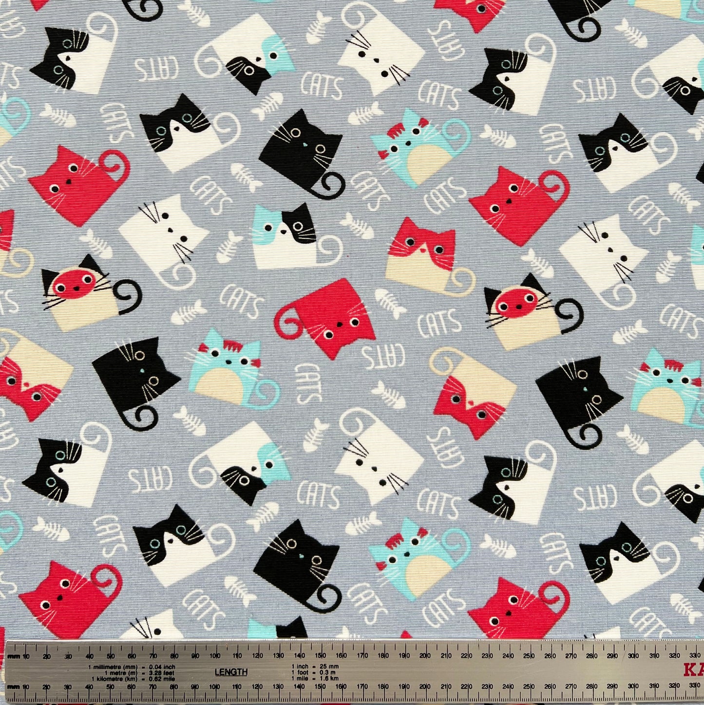 Lona Cats Gris c/Rojo