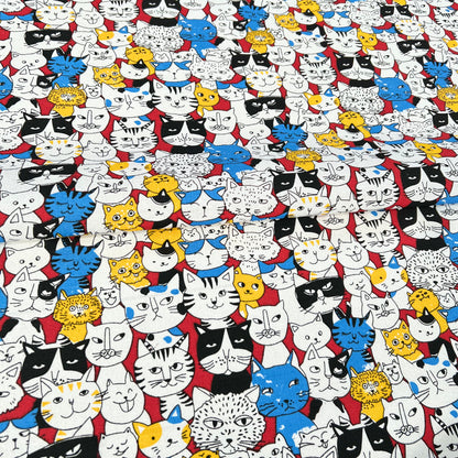 Lona Gatos Fondo Rojo